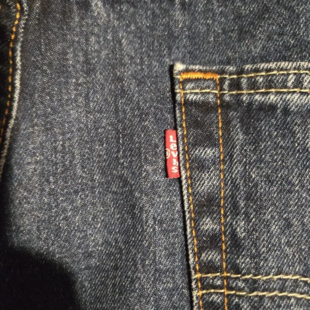 Levis Denim Jeans 550 Mens Size 42x29 Blue Dark Wash Slight Taper EUC Casual